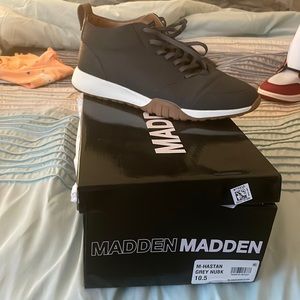 Men casual tennis shoes